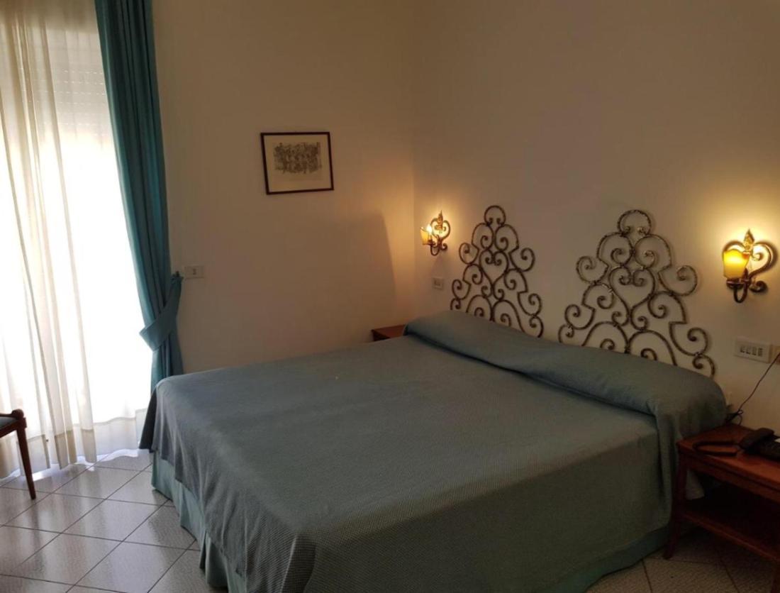 Multiproprieta Hotel Palatium Mari, Con Terrazza Vista Mare E Piscina Capri Bagian luar foto